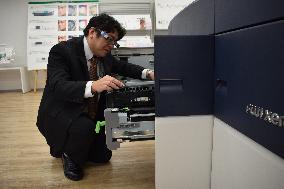 Fuji Xerox Expands Maintenance and Inspection Operations with Smart Glasses